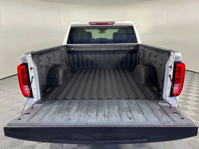 Used 2024 White GMC SLE image 33