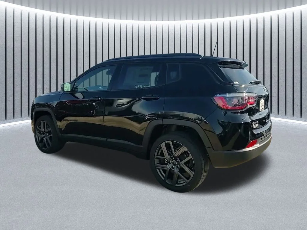 New 2026 Black Jeep Latitude image 13