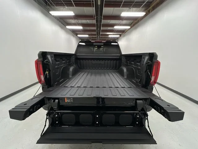 2026 GMC Sierra 1500 SLT - Photo 26