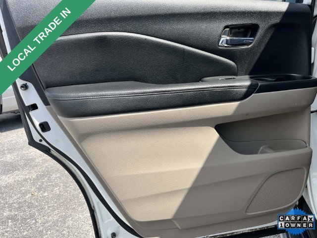 Used 2017 White Honda Touring image 18