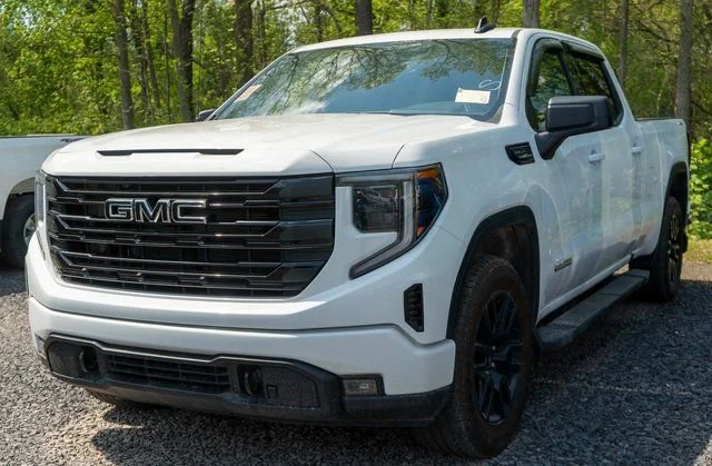 2024 GMC Sierra Elevation 4WD Crew Cab Short Box's photo
