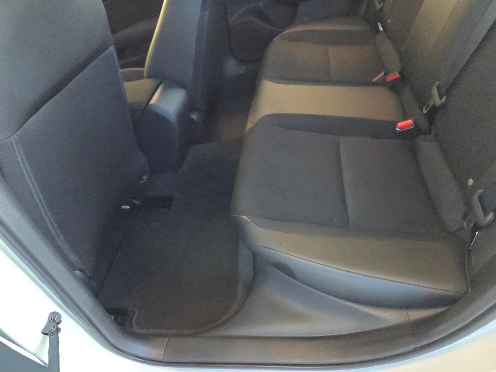 2025 Honda Civic Hatchback Sport - Photo 17