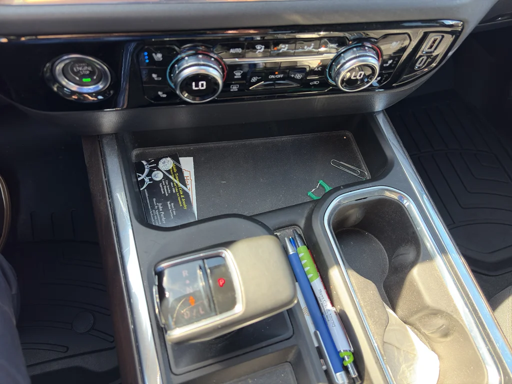 Used 2023 Sterling Metallic GMC SLT image 10