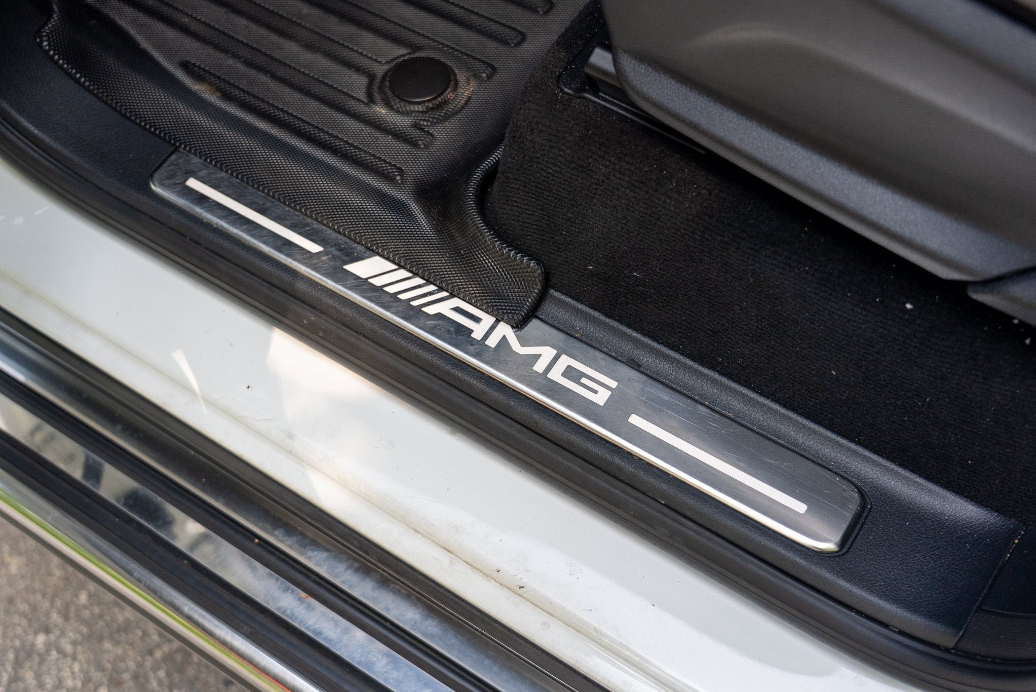 Used 2024 Polar White Mercedes-Benz AMG® G 63 4MATIC image 25