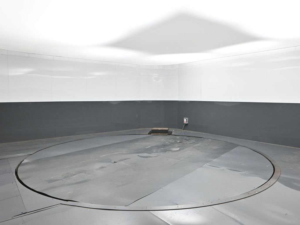 New 2026 Bright White Clear-Coat Exterior Paint RAM Tradesman image 8
