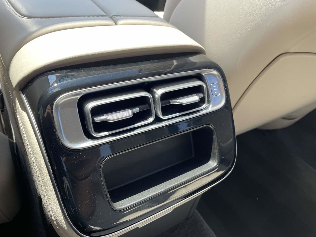 Used 2022  Mercedes-Benz S 580 image 21