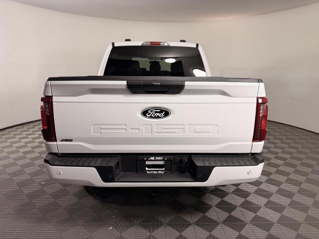 New 2026 Oxford White Ford XLT image 4