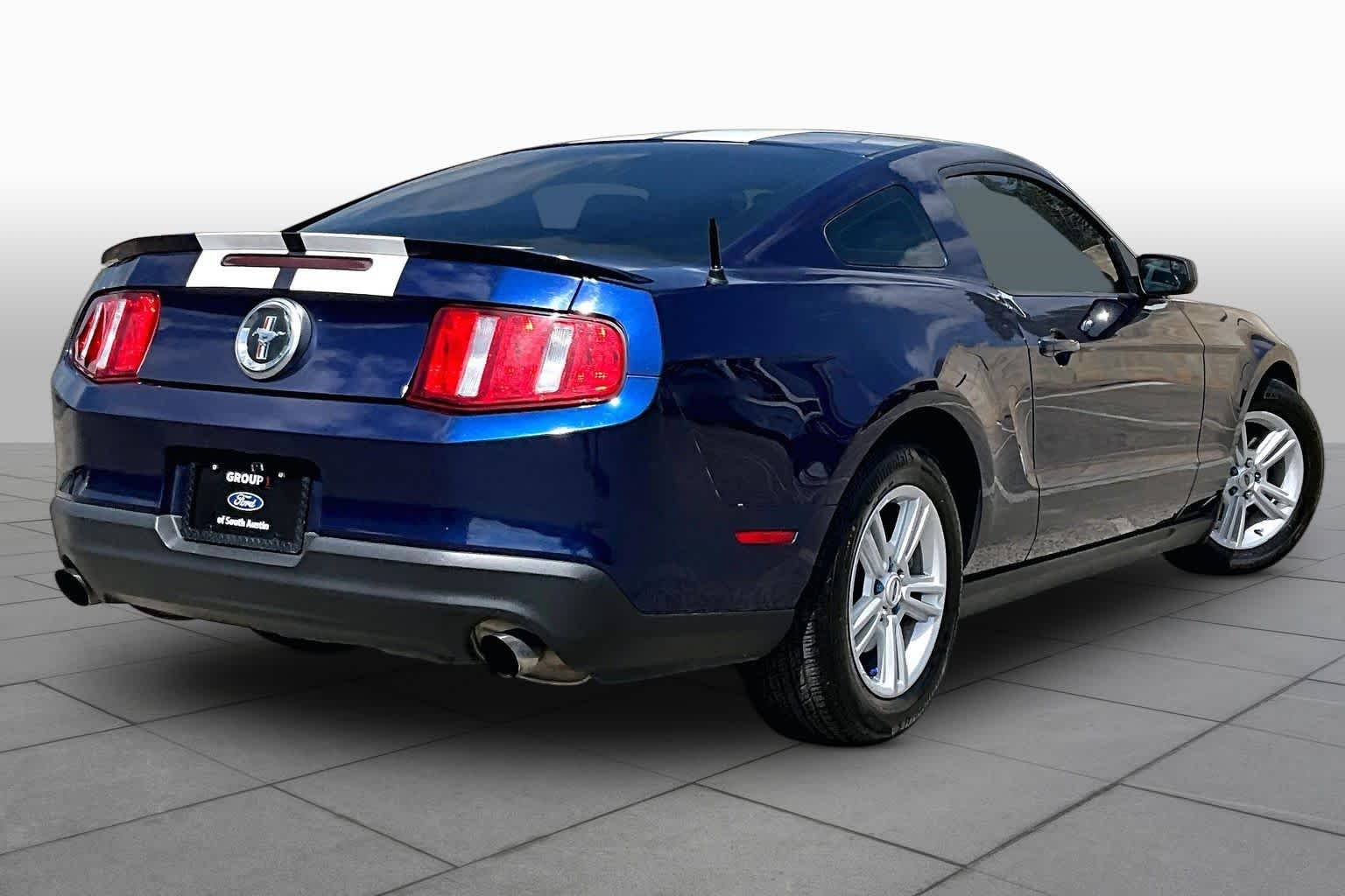 Used 2012 Kona Blue Metallic Ford V6 image 13