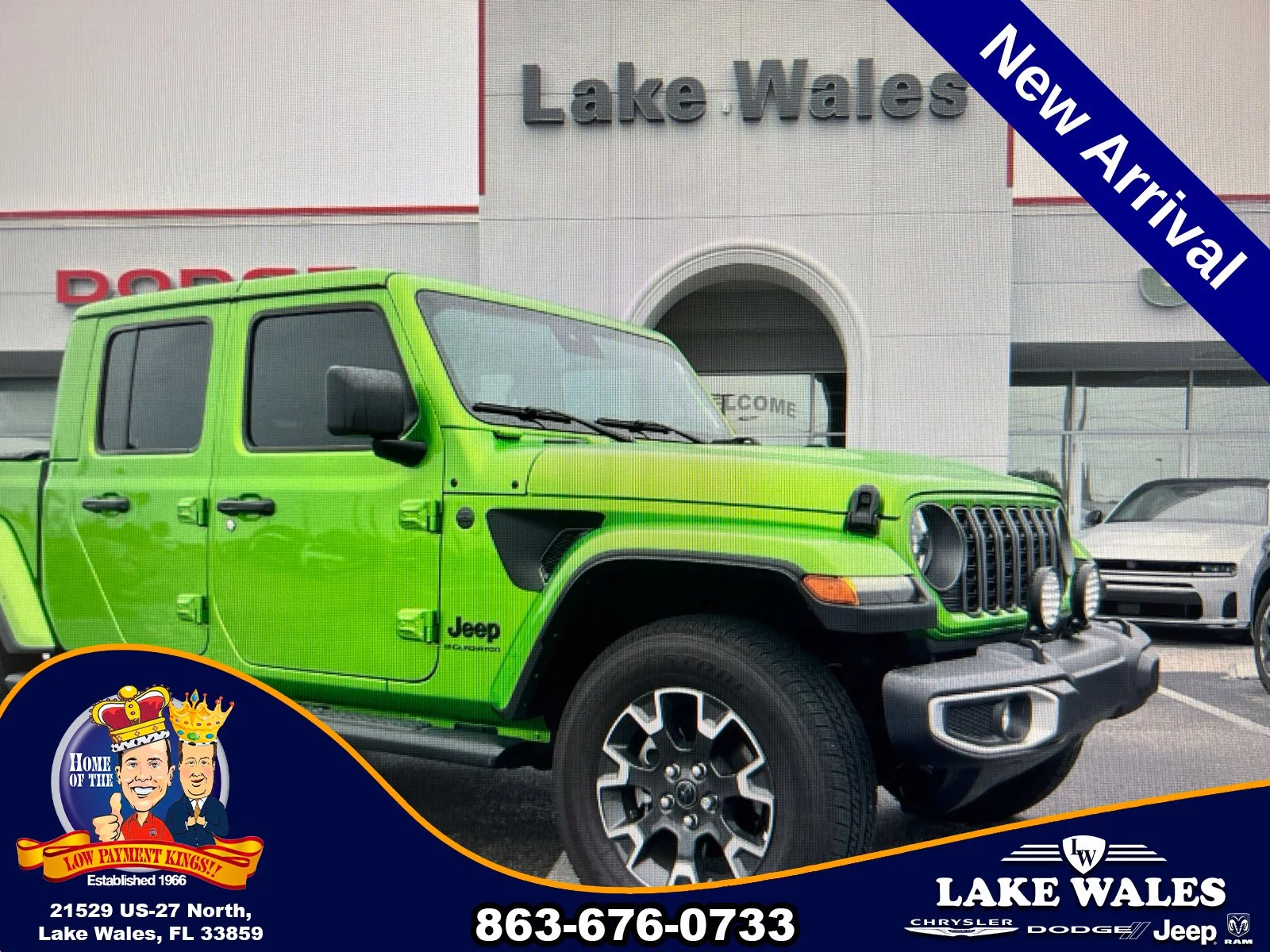 Used 2025  Jeep Sport S image 1