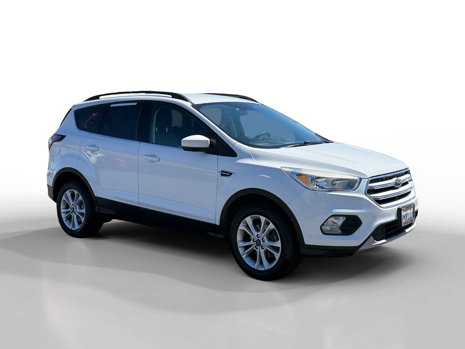 Used 2018 Oxford White Ford SE image 7