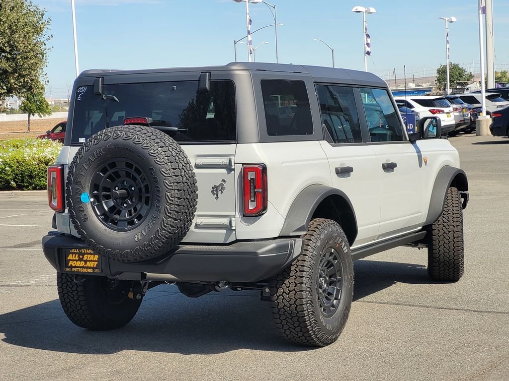 New 2026 Avalanche Gray Ford Badlands® image 3