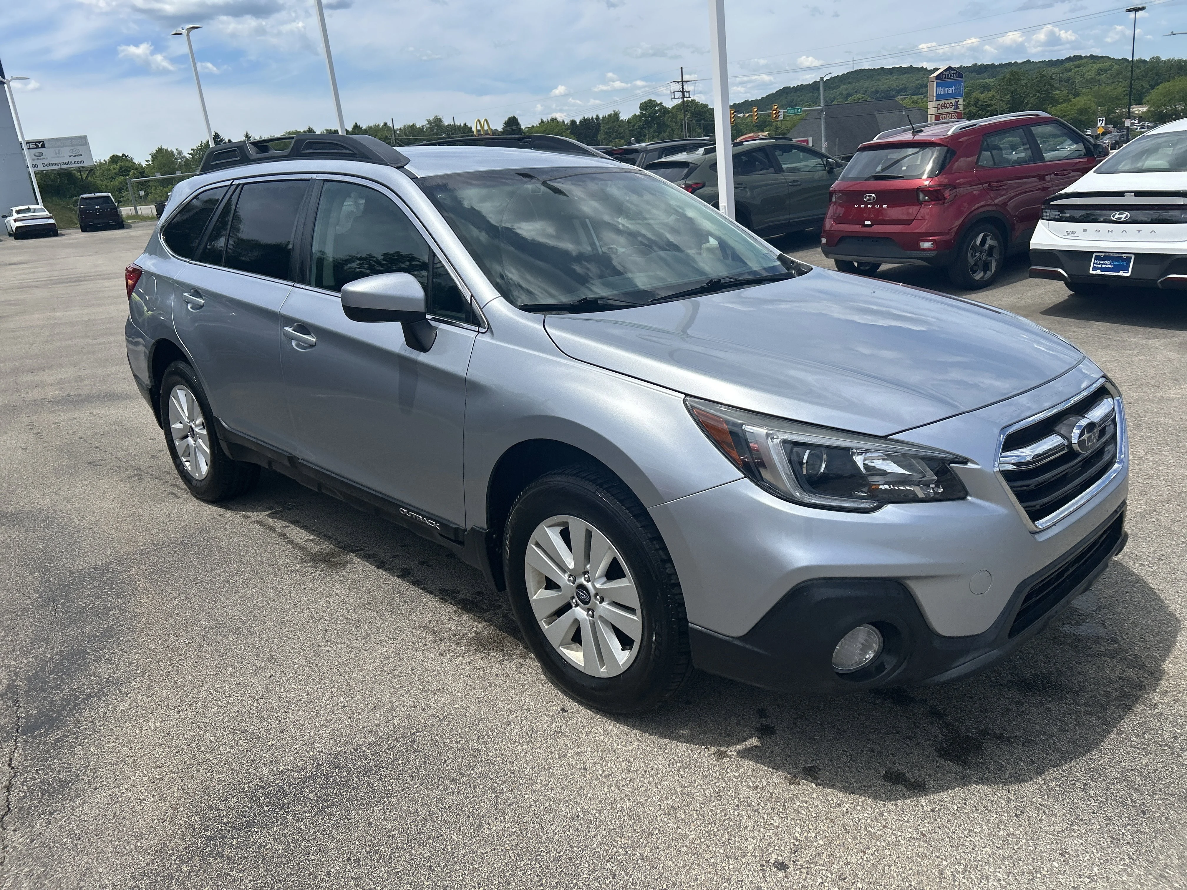 2019 Subaru Outback 2.5i Premium's photo