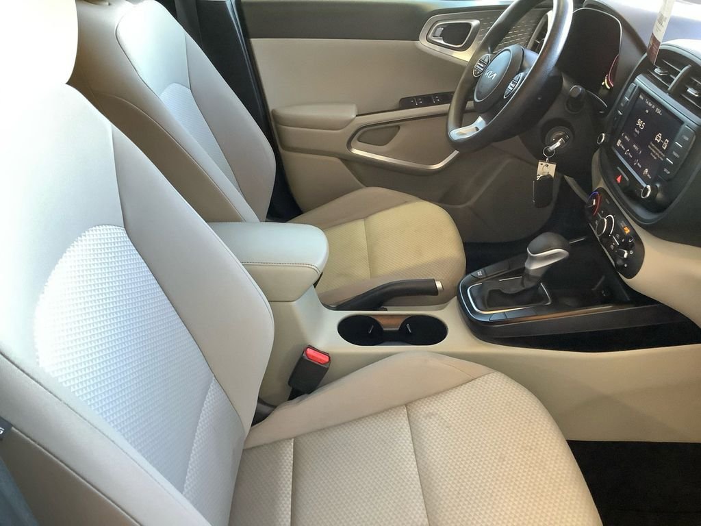 Used 2023 Black Kia LX image 13