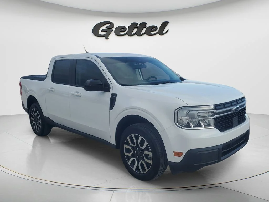 Used 2024 White Ford Lariat image 3