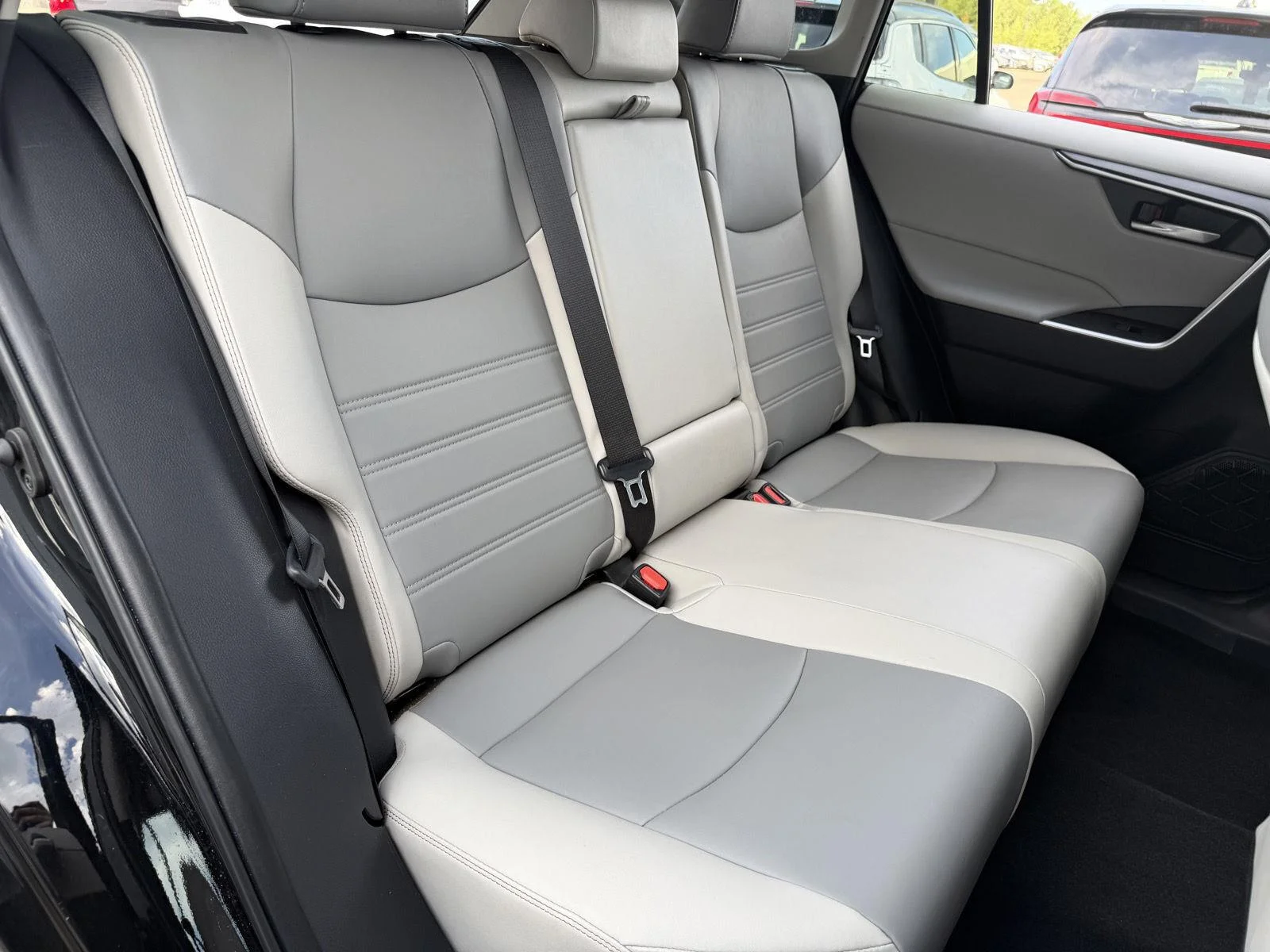 Used 2023 Midnight Black Metallic Toyota XLE Premium image 19