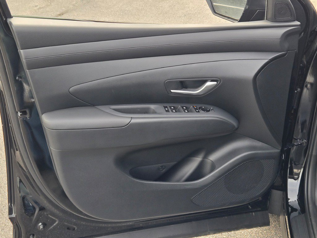 New 2026 Phantom Black Hyundai SE image 16