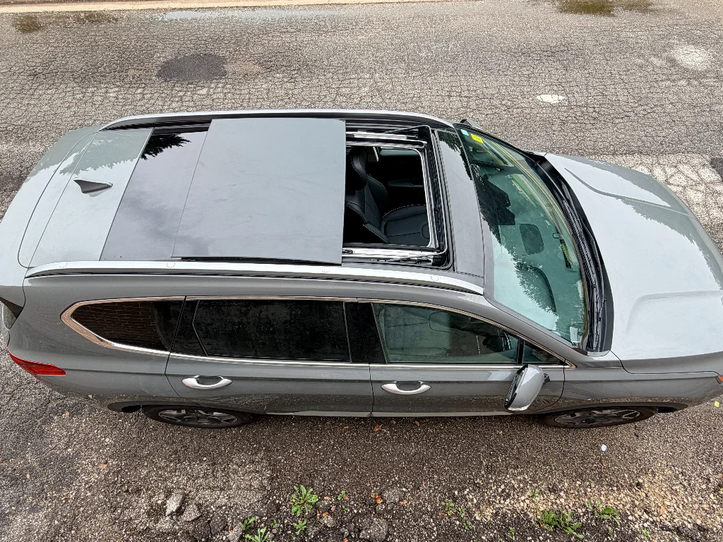 Used 2023 Hampton Gray Hyundai Limited image 9