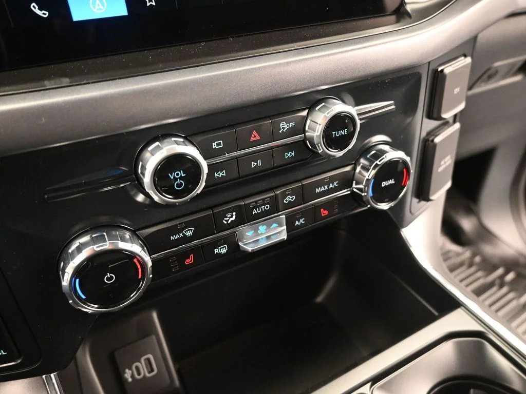 New 2026 Carbonized Gray Metallic Ford XLT image 16