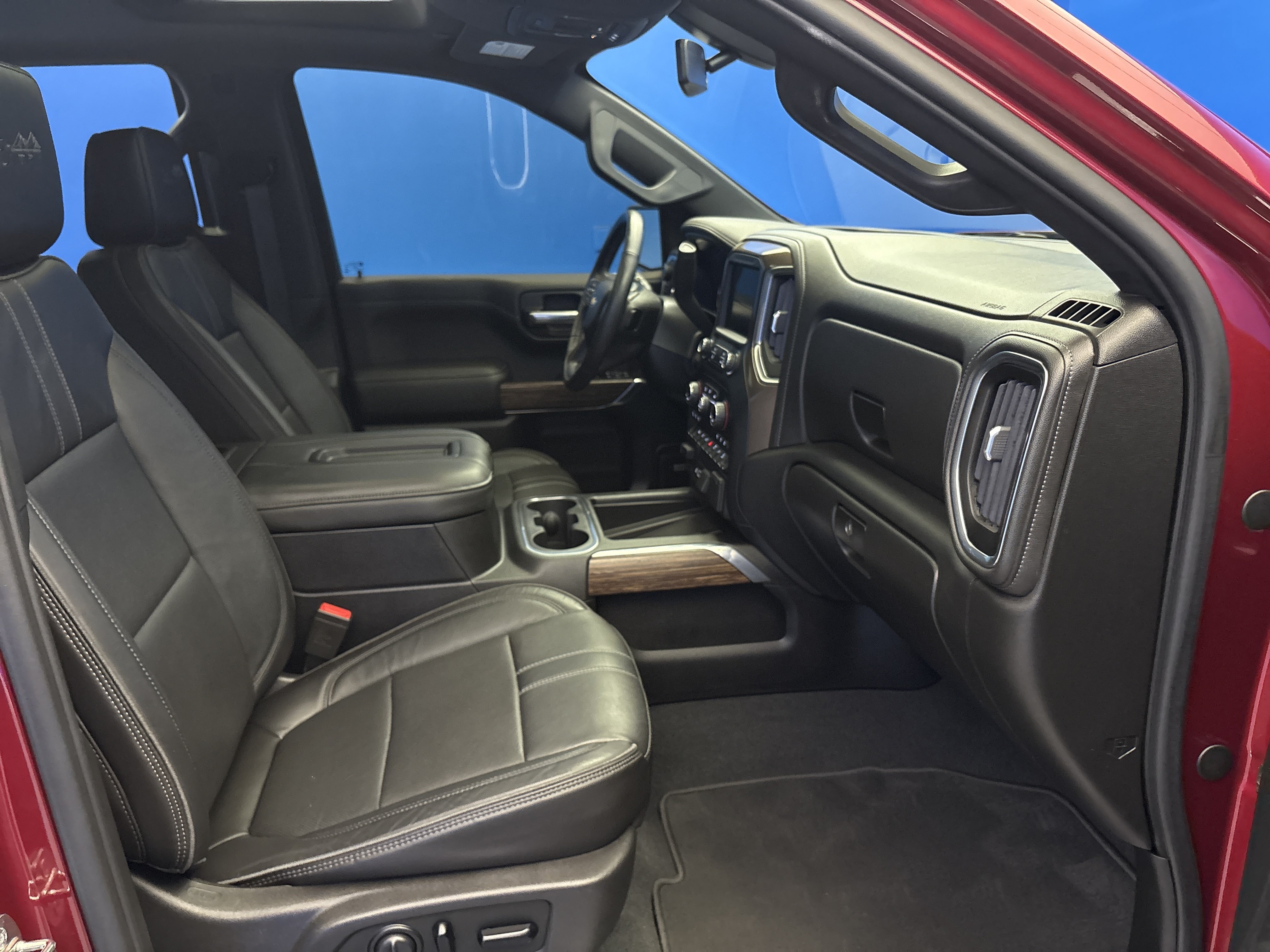 Used 2019 Cajun Red Tintcoat Chevrolet High Country image 24