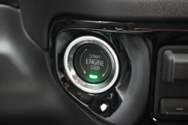 New 2026 Summit White GMC SLE image 26