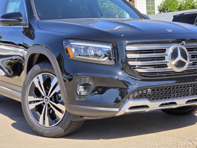 New 2026 Night Black Mercedes-Benz GLB 250 image 10