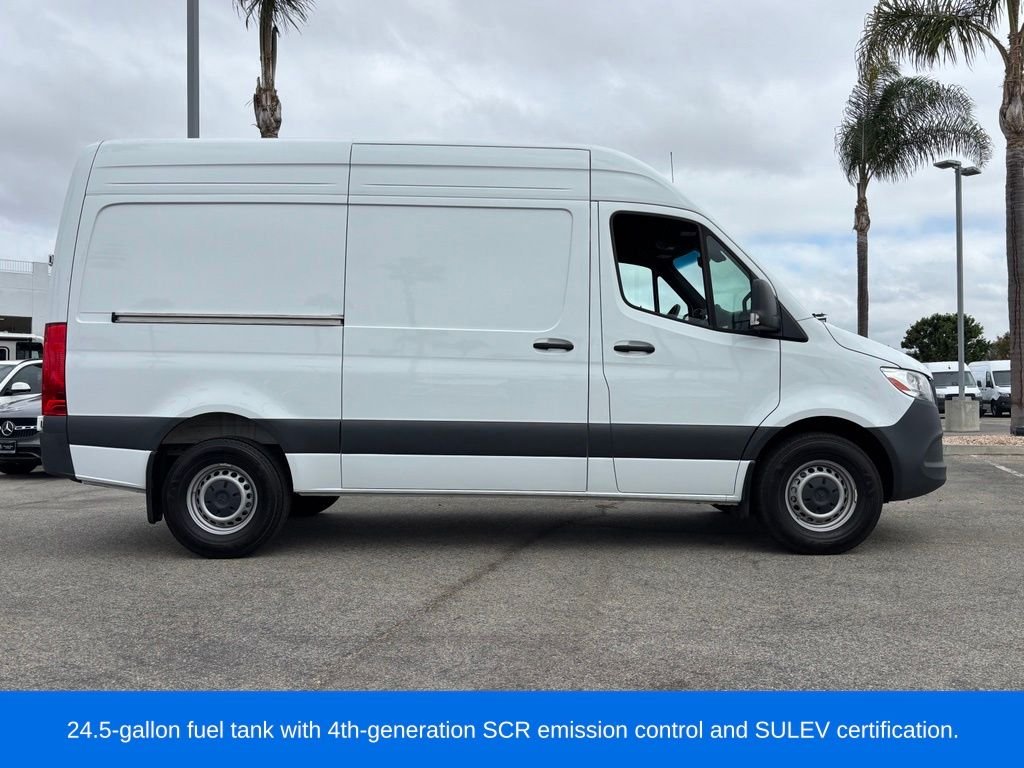Used 2025 White Mercedes-Benz Cargo 144 WB image 3