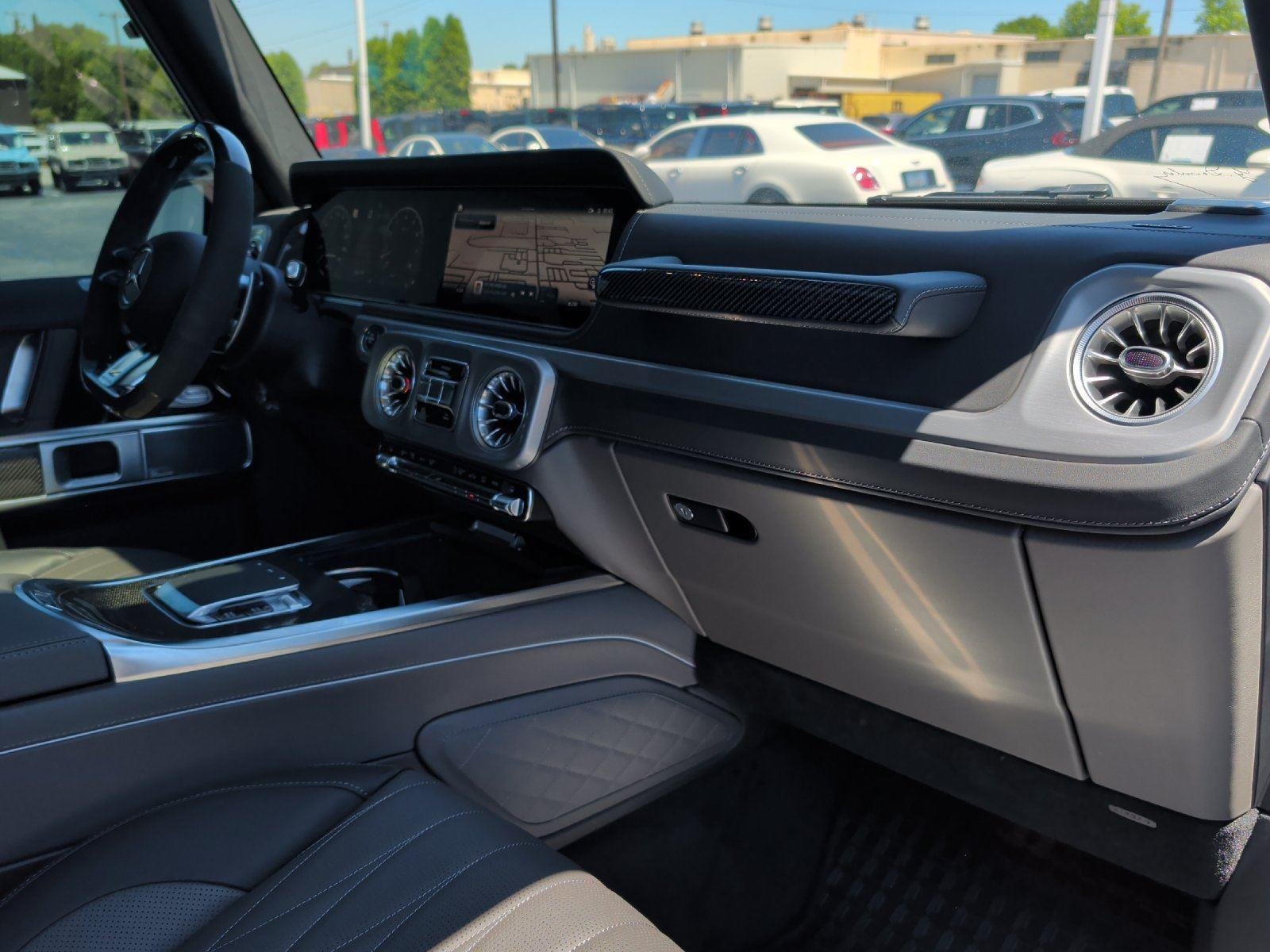 Used 2026 MANUFAKTUR Signature China Blue Mercedes-Benz AMG® G 63 image 40