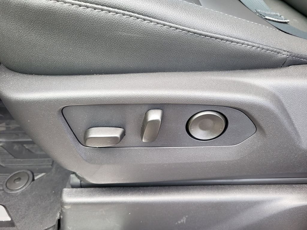 New 2026 Sterling Metallic GMC Elevation image 11