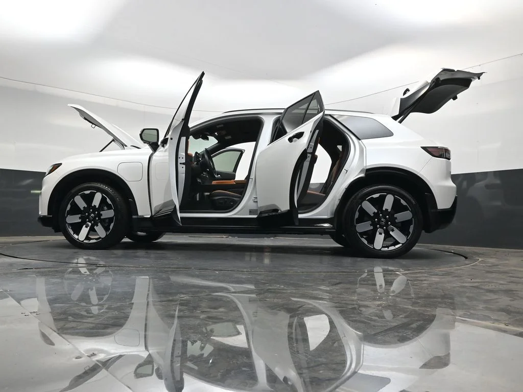 Used 2024 Snowfall Pearl Honda Elite image 43