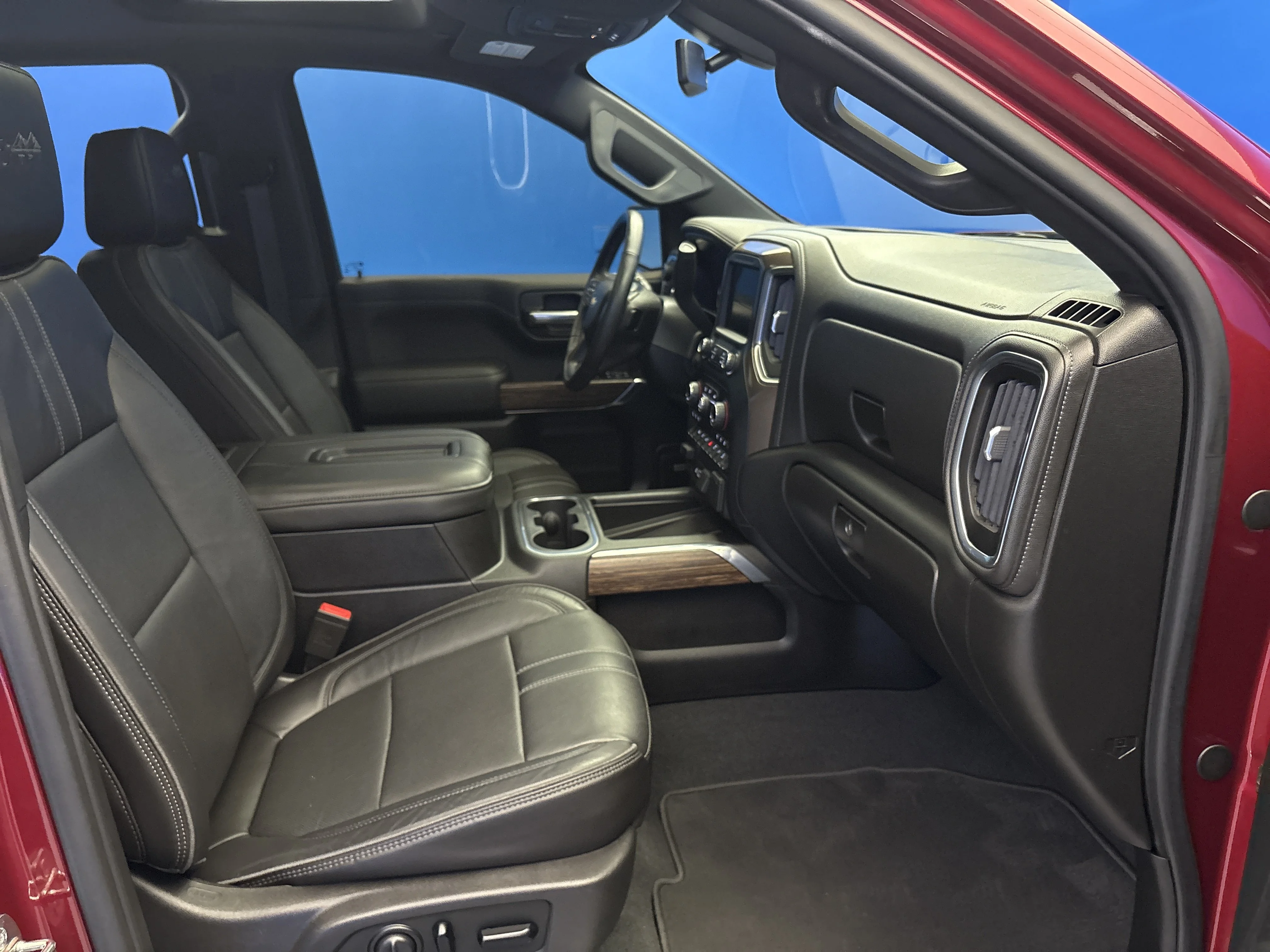 Used 2019 Cajun Red Tintcoat Chevrolet High Country image 24