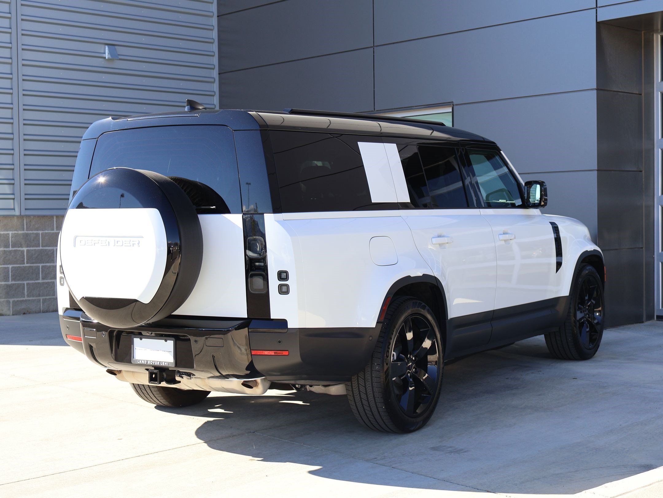 Used 2026 White Land Rover 130 P300 S image 5