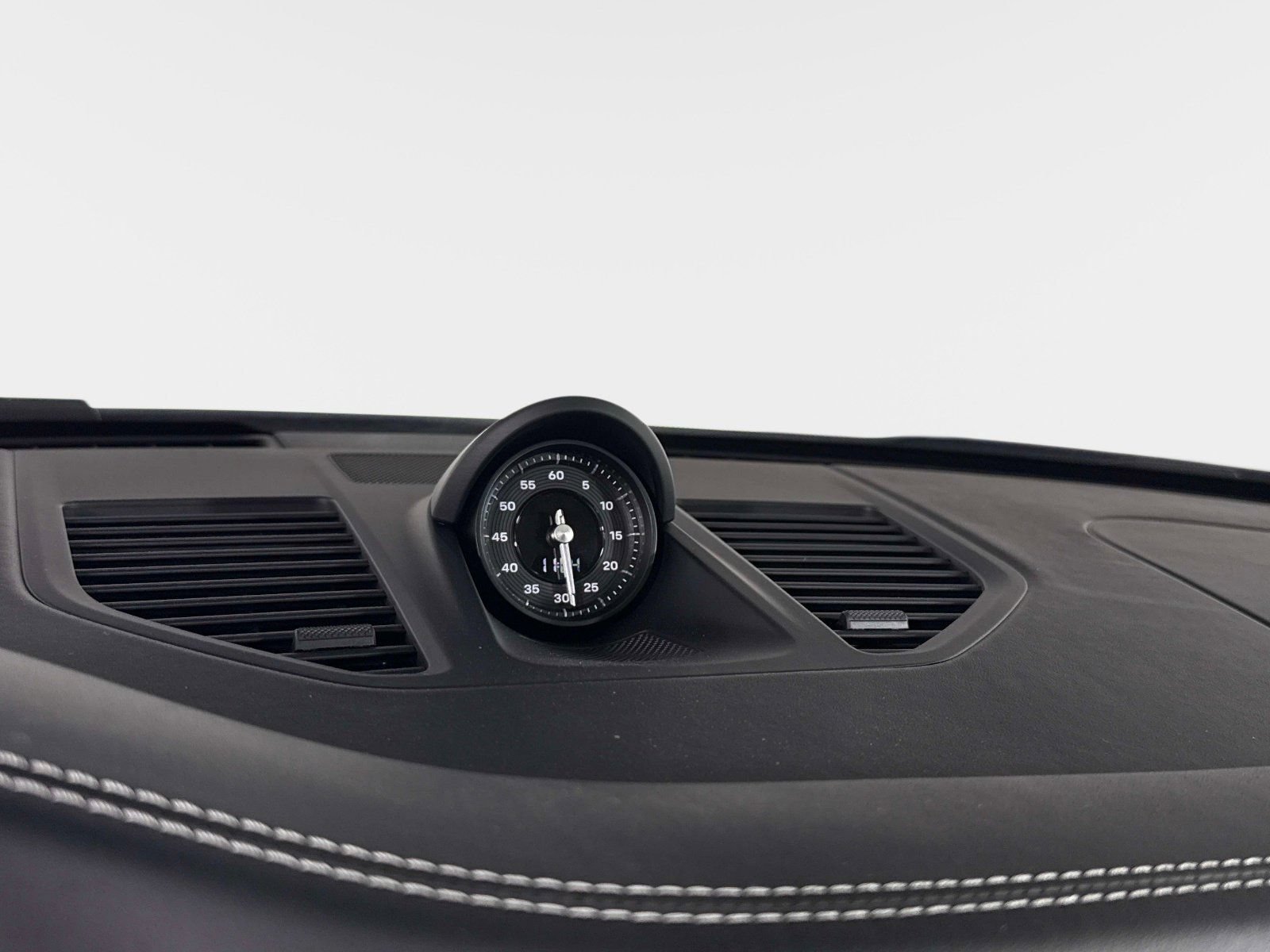 Used 2025  Porsche Targa 4 GTS image 40