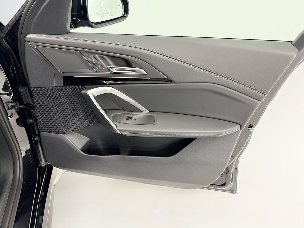 New 2026 Black Sapphire Metallic BMW xDrive28i image 24