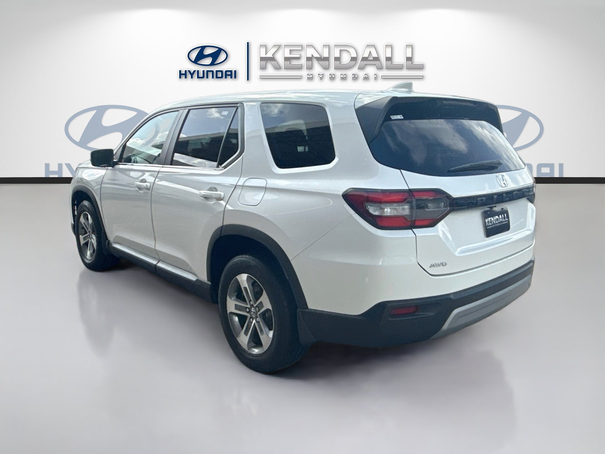 2024 Honda Pilot EX-L - Photo 4