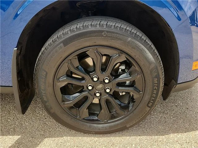 Used 2024 Blue Ford Lariat Front-Wheel Drive SuperCrew 4.5 ft. box 121 image 7