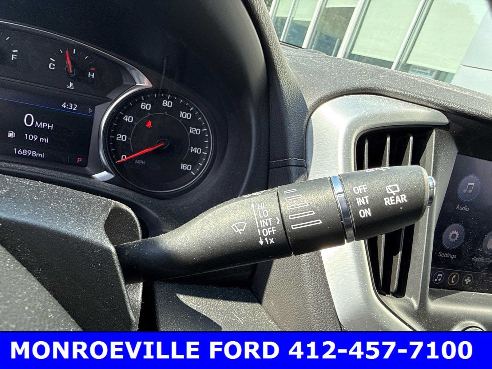 Used 2023 White Frost Tricoat GMC SLT image 24
