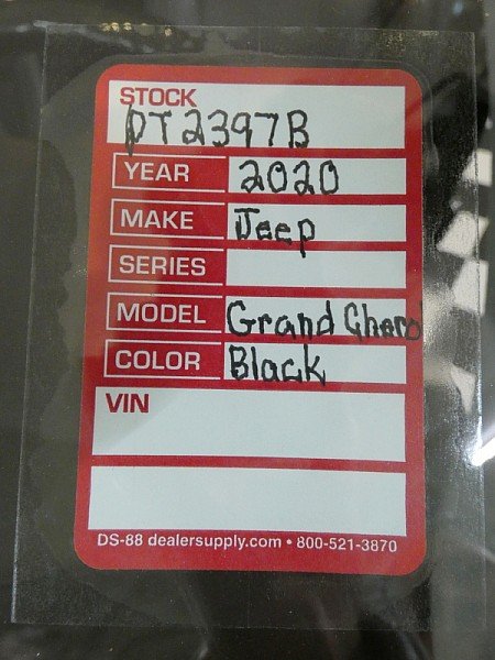 Used 2020 DIAMOND BLACK CRY Jeep 4d SUV 4WD Summit V6 image 33