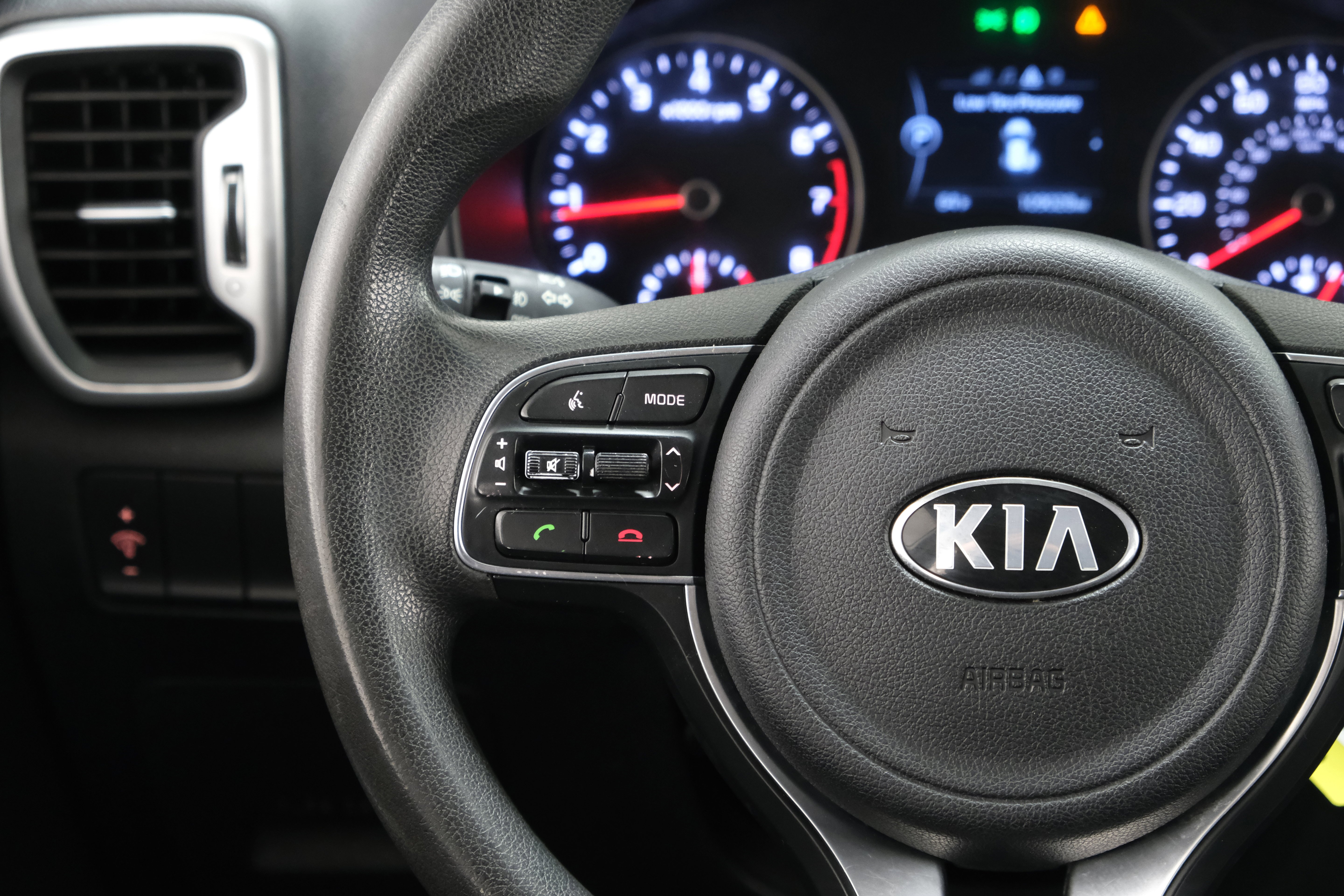 Used 2018 Clear White Kia LX image 12