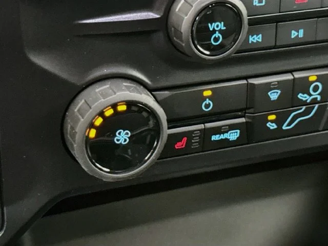 New 2027 Carbonized Gray Metallic Ford F-250® XLT image 21