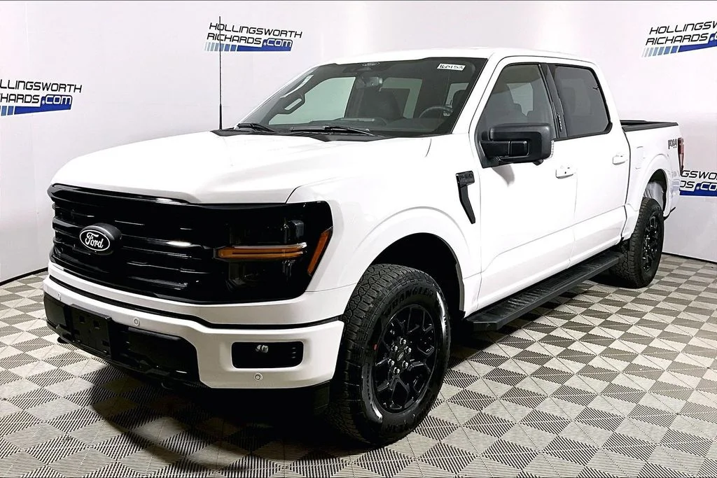New 2026 Oxford White Ford XLT image 1