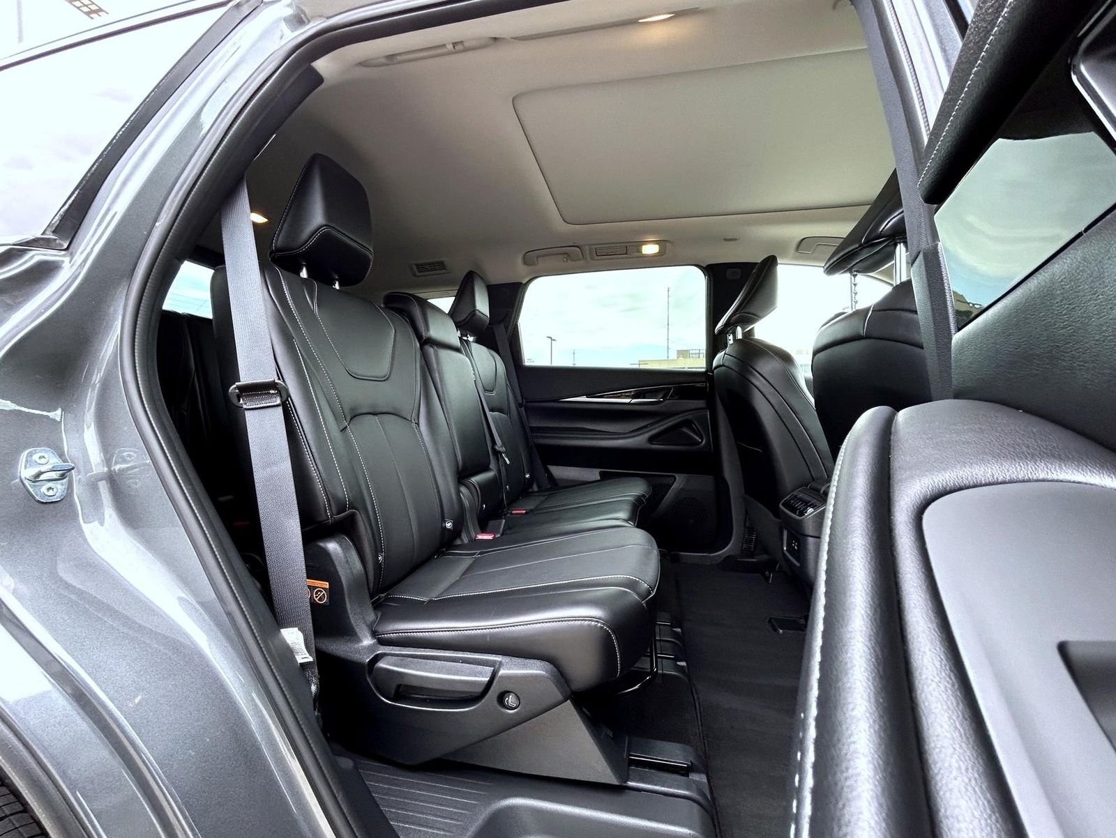 Certified Used 2025 Gray INFINITI PURE image 18