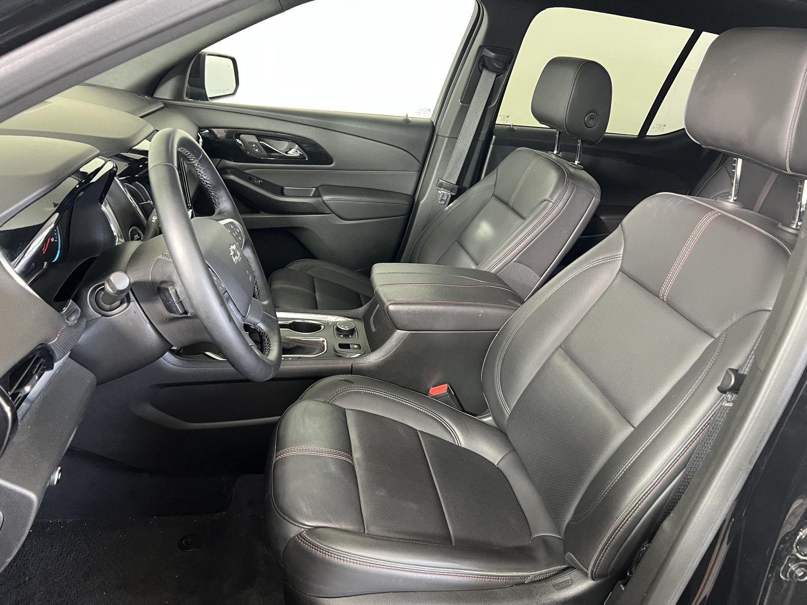Used 2023 Mosaic Black Metallic Chevrolet RS image 21