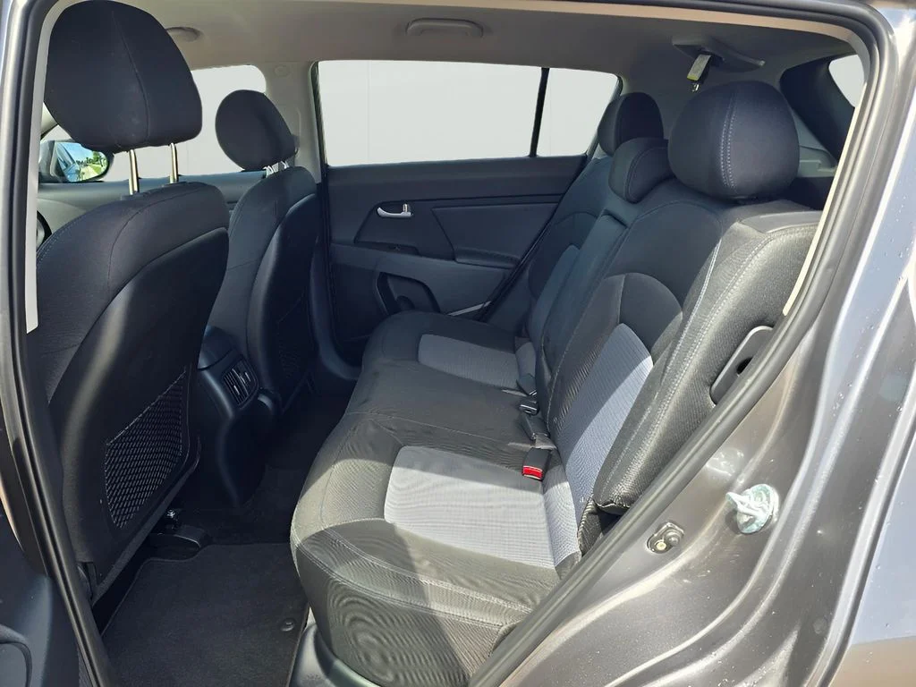 Used 2016 Mineral Silver Kia LX image 25