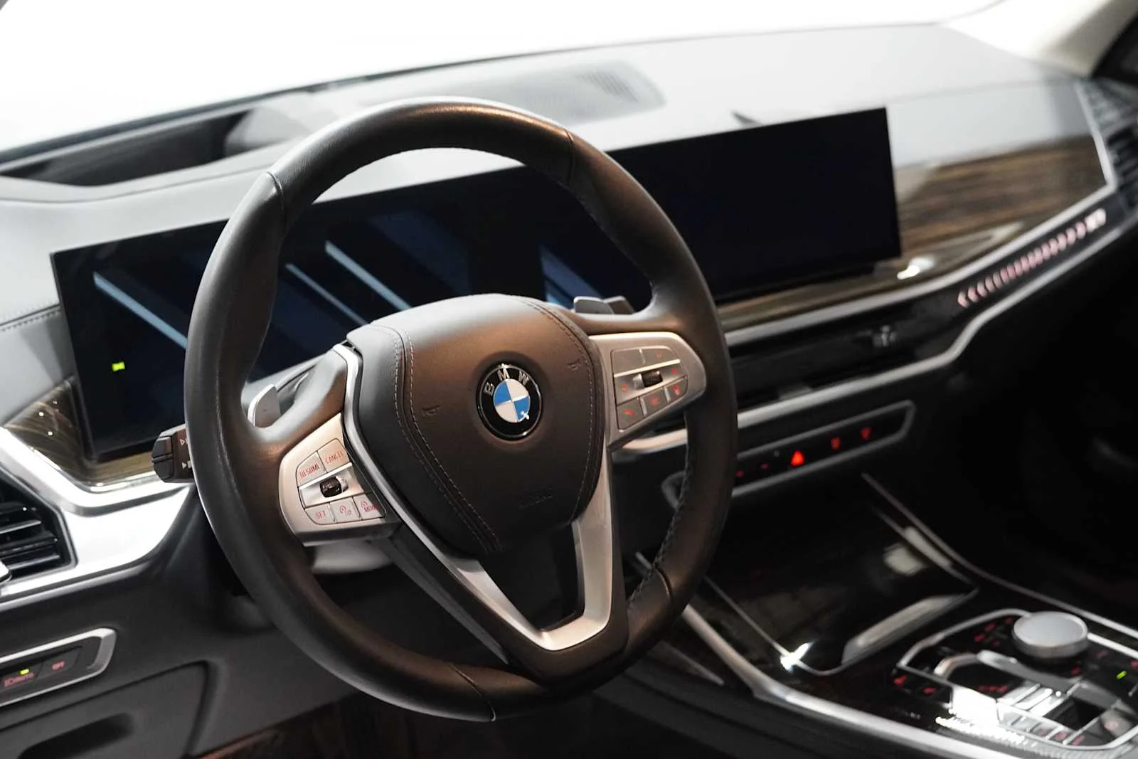 Certified Used 2026 Black Sapphire Metallic BMW xDrive40i image 10