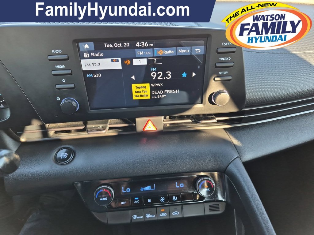 Certified Used 2025  Hyundai SEL Sport image 18