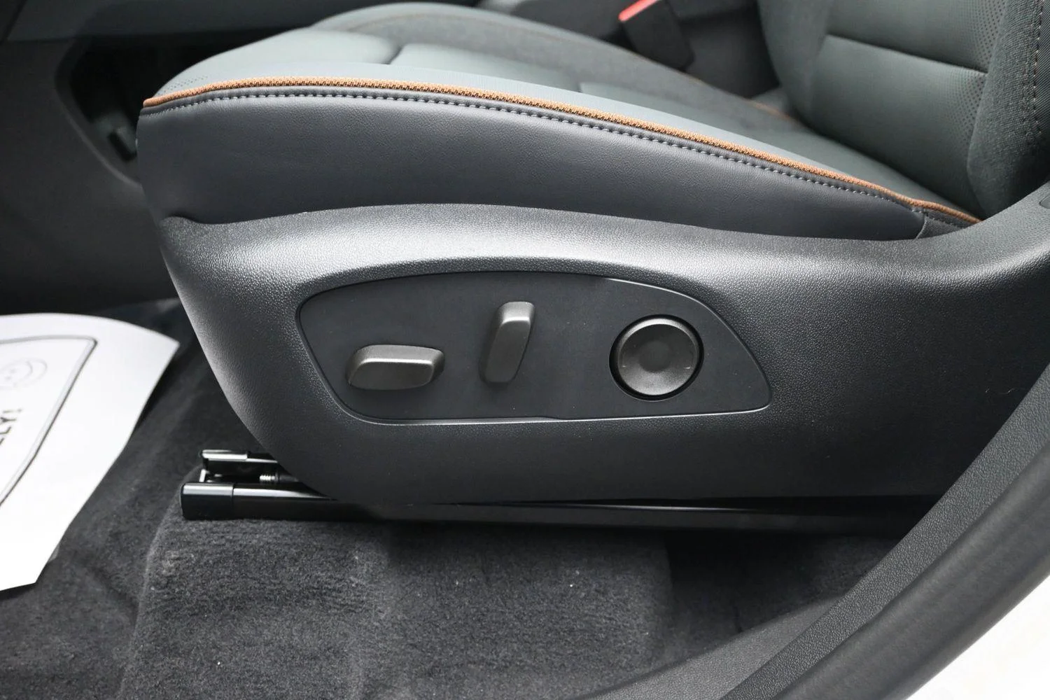 2026 GMC Acadia AT4 - Photo 24