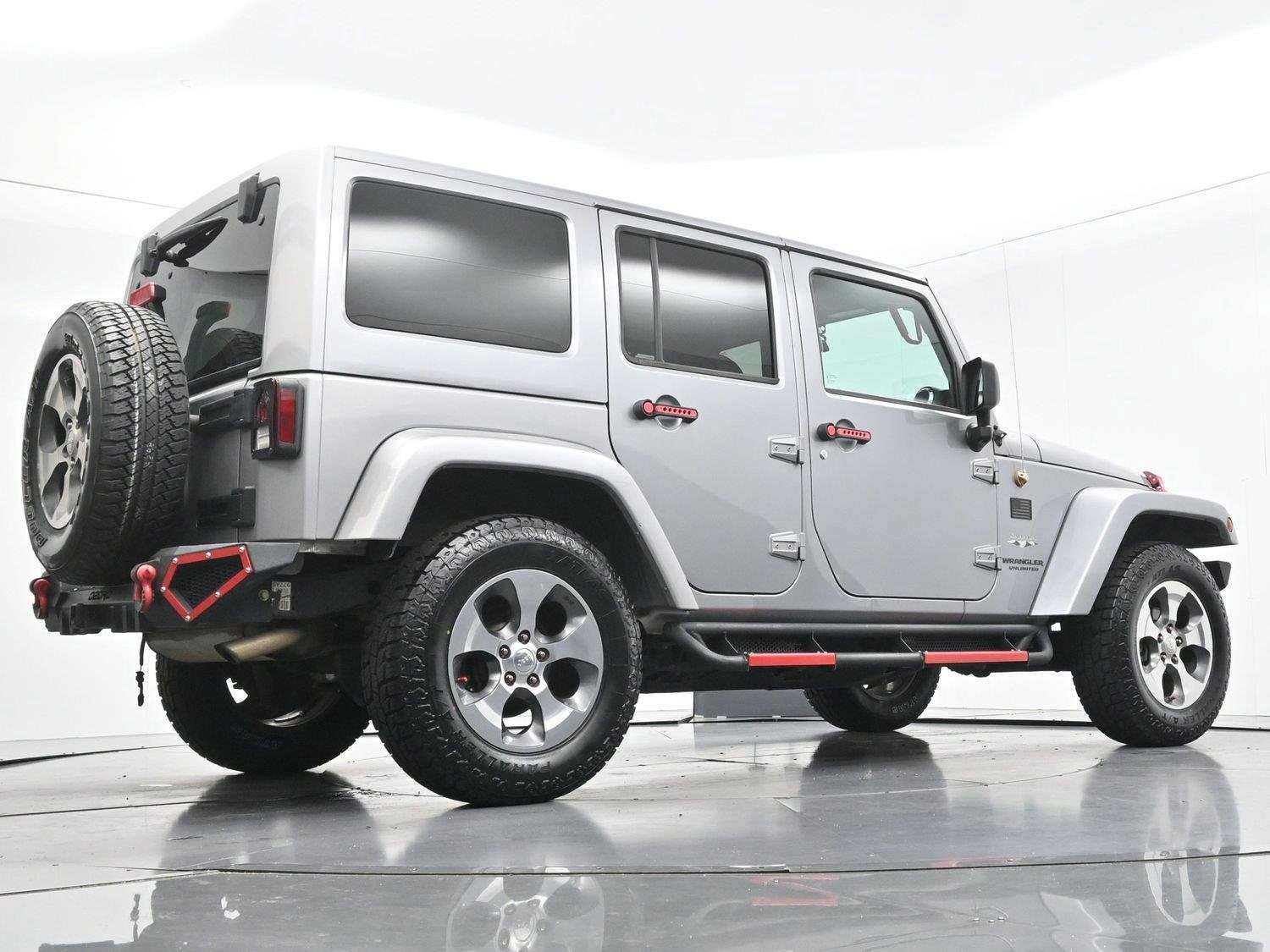 Used 2017 Billet Silver Metallic Clearcoat Jeep Sahara image 54