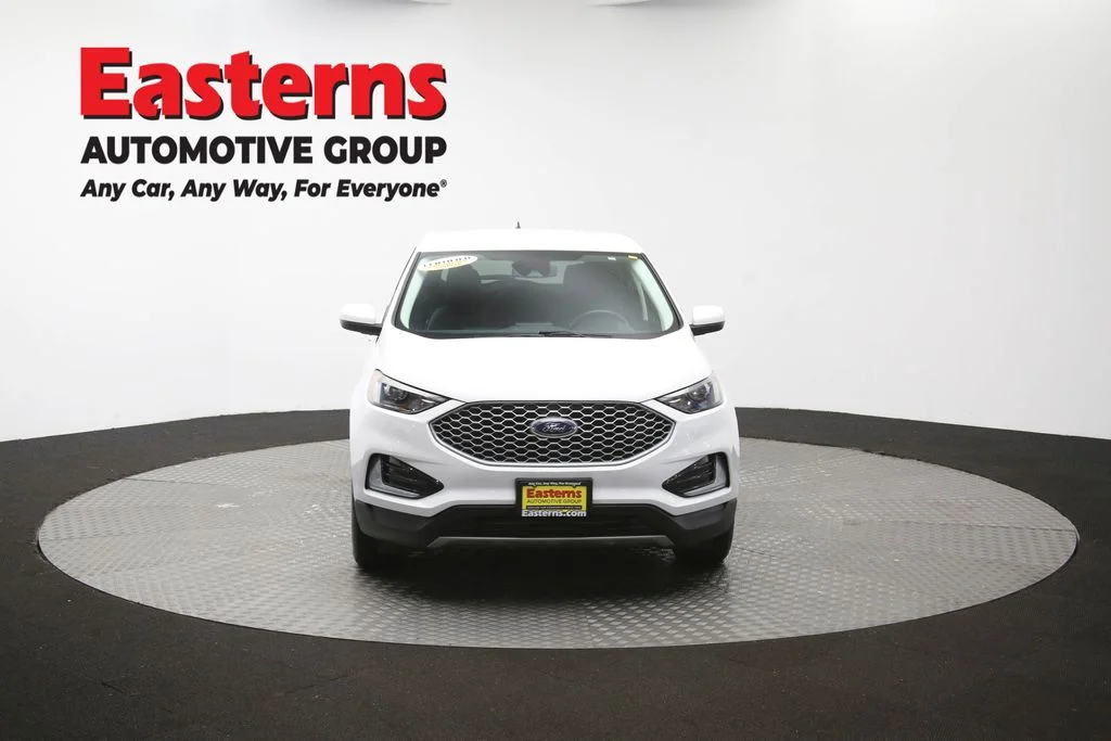 Used 2023 White Ford SEL image 51