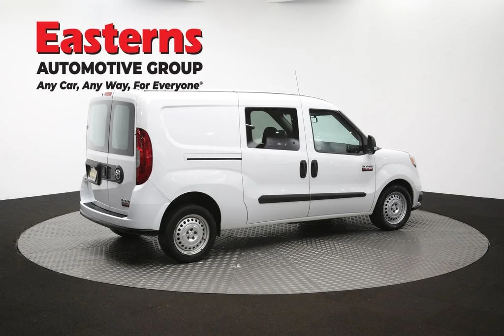 Used 2022 White Ram Base image 39