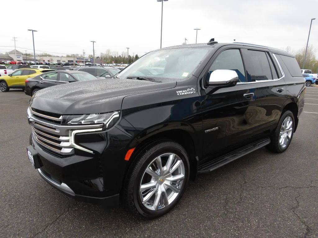 Used 2021 Black Chevrolet High Country image 13